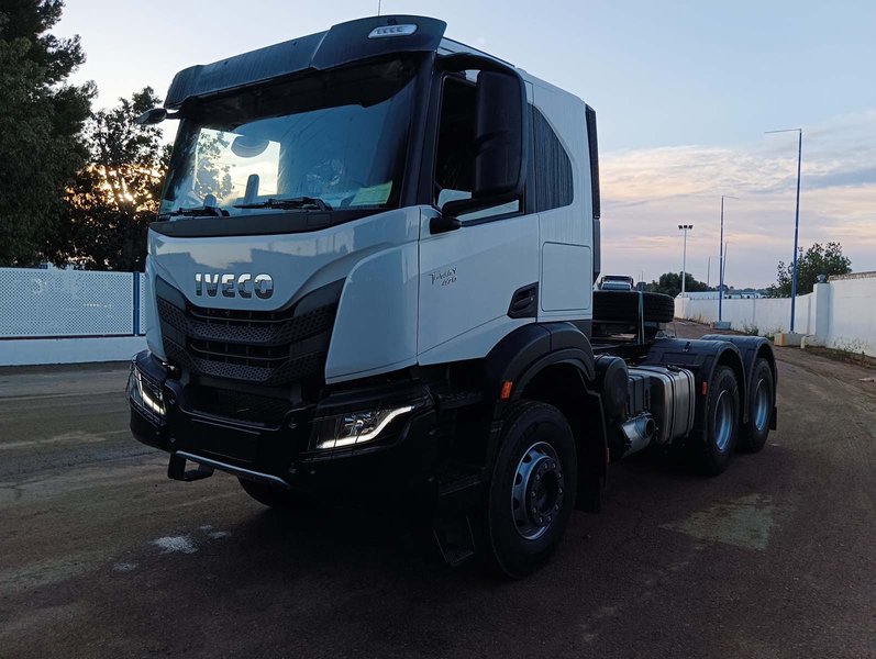 13297 AT720 T H