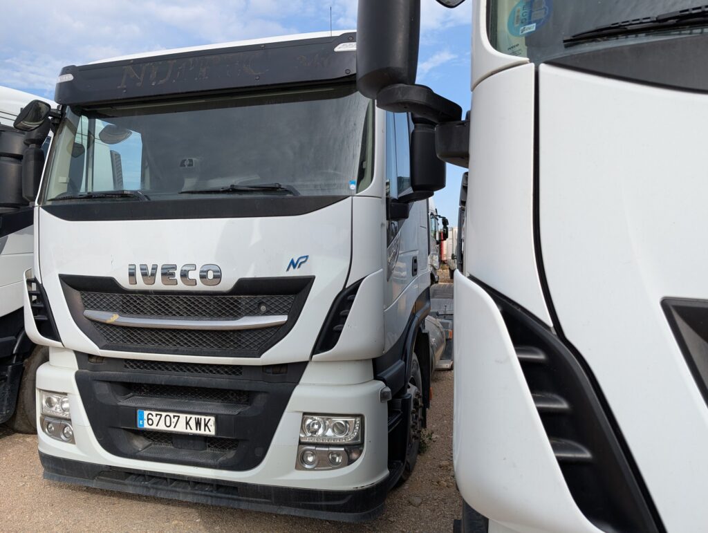 13503 – STRALIS AS 460 GNL