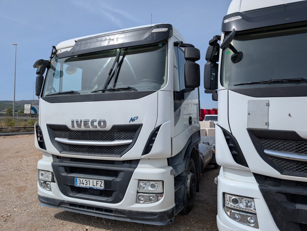 13678 – STRALIS AS 460 LNG