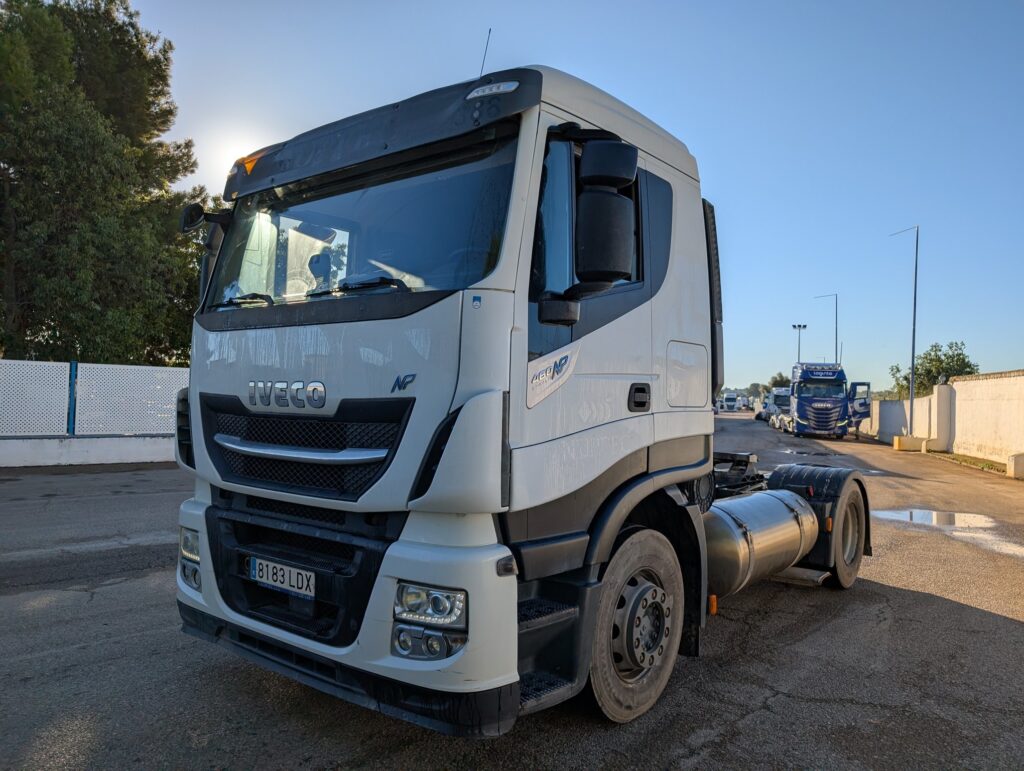 13719 – STRALIS AS 460 GNL
