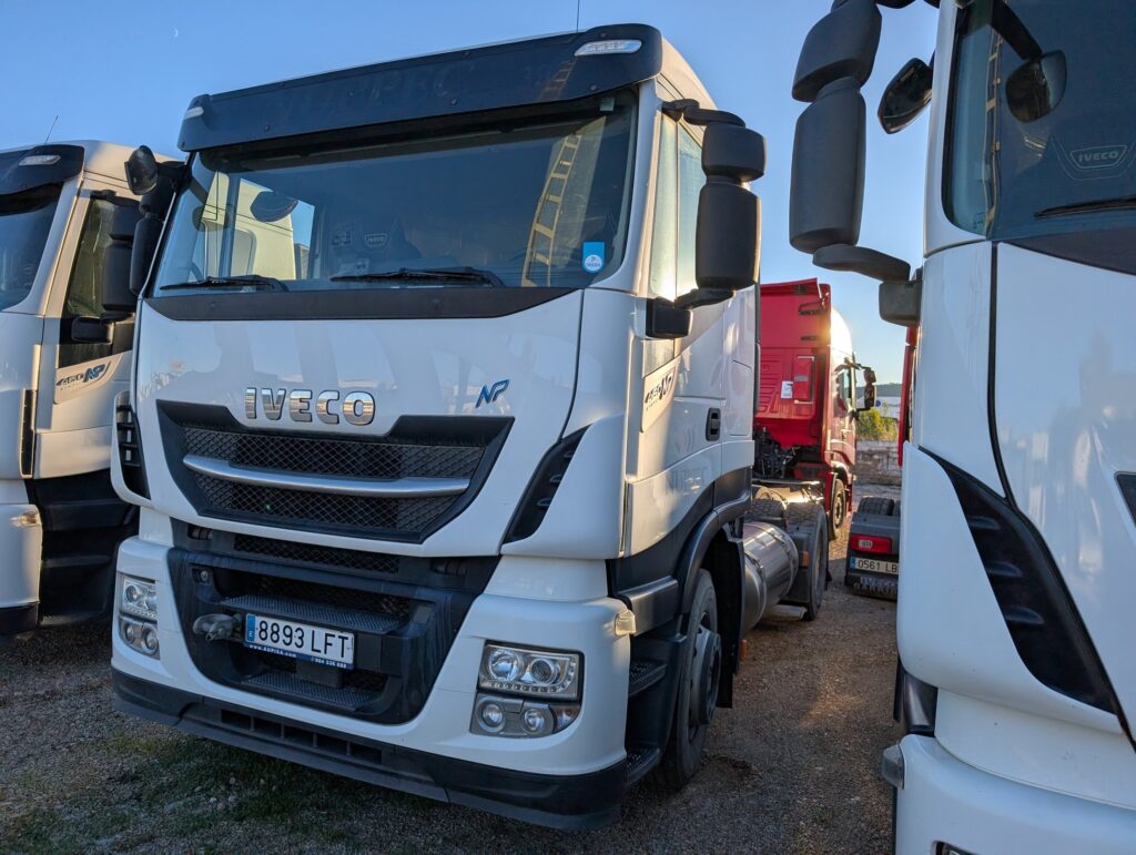 13724 – STRALIS AS 460 GNL