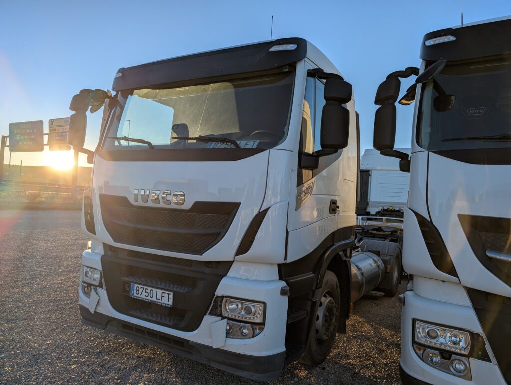 13728 – STRALIS AS 460 GNL