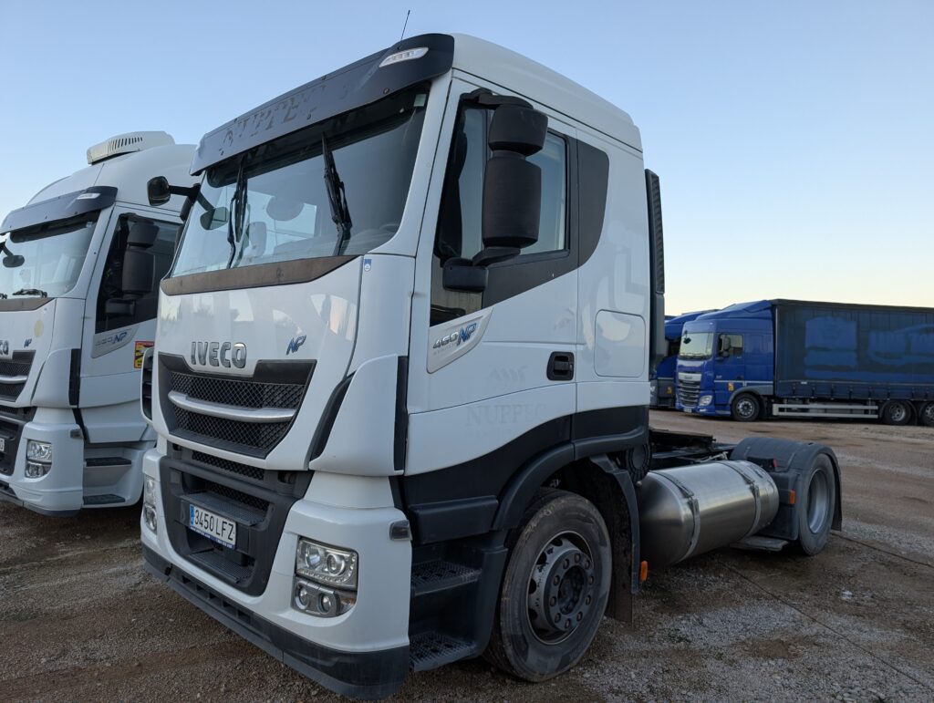 13795 – STRALIS AS 460 LNG