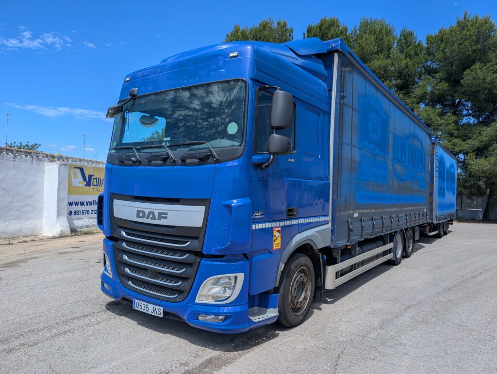 14077 – DAF -XF 460 Road train