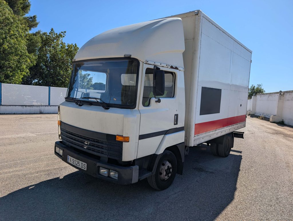NISSAN L35.09